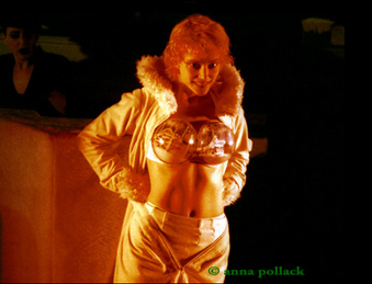 anna * pollack - Bühnenfoto Agromorphobia, Schneekugeln