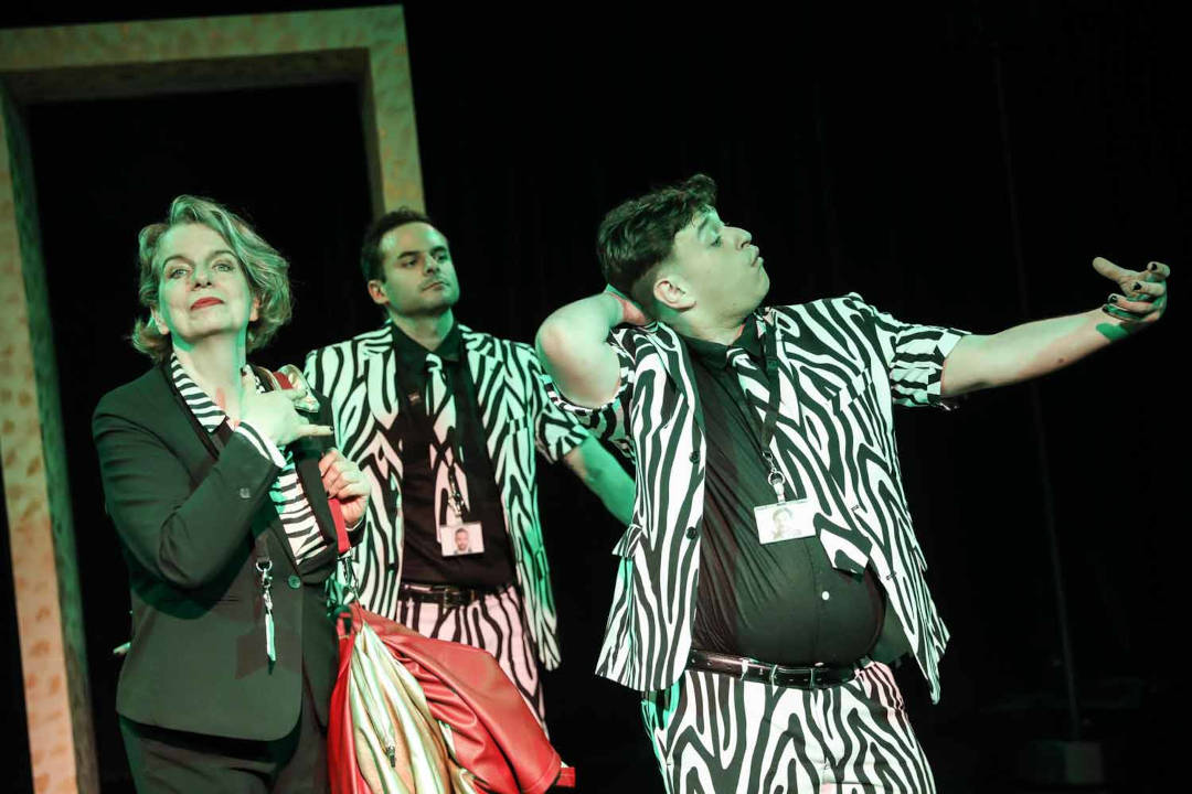 anna * pollack - Tür auf Tür zu, Szenenfoto alle