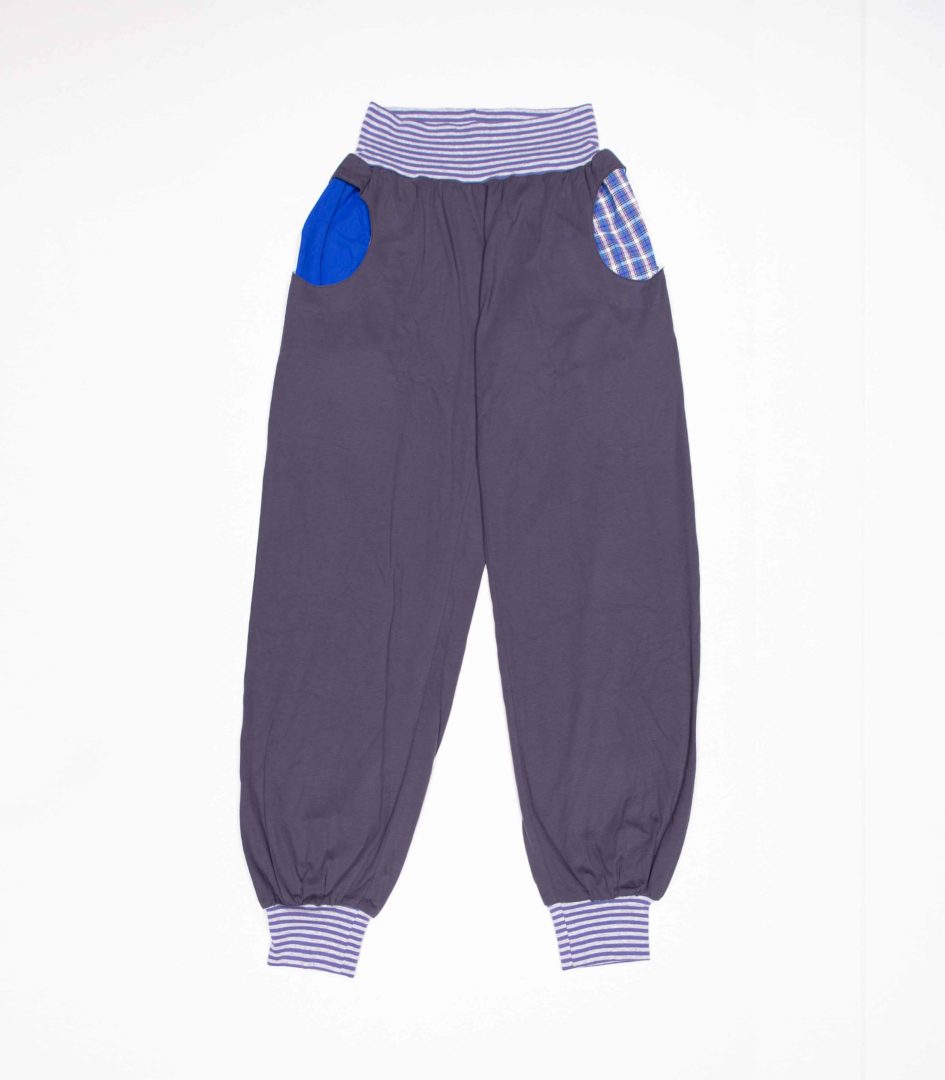 anna * pollack, Piratenhose Bio Grau, Bund blau-ringel, Taschen blau
