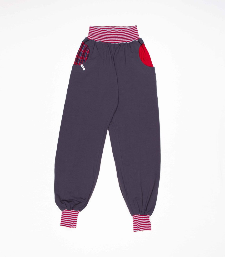 anna * pollack, Piratenhose, xsmall, bio, grau, Bund rot-ringel und Taschen rot